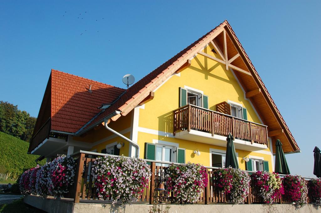 Weingut-Gaestehaus Birnstingl Gamlitz Bilik gambar
